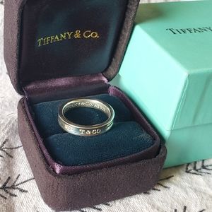 ❣️Flash Sale💥RARE TIFFANY Sterling Silver 1837 Narrow Ring Size 5.75 with Box